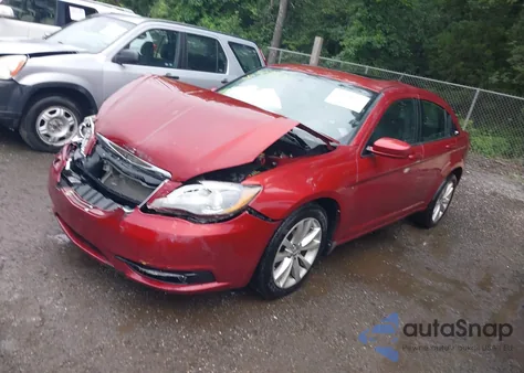 2012 Chrysler 200 S z USA, uszkodzony, nr VIN 1C3CCBHG5CN123239